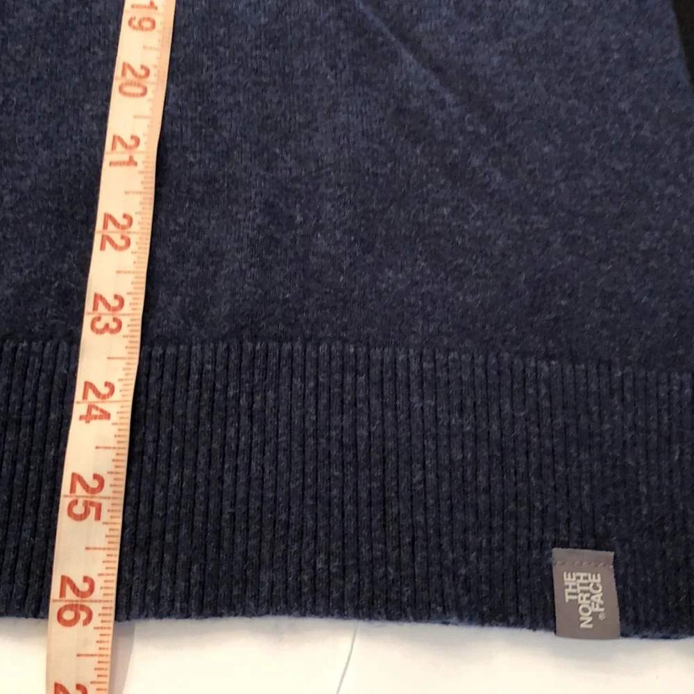 NorthFace men’s crewneck blue sweater long sleeves M